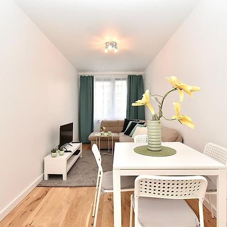 Rental Apartment Obrzezna Warszawa Exteriör bild